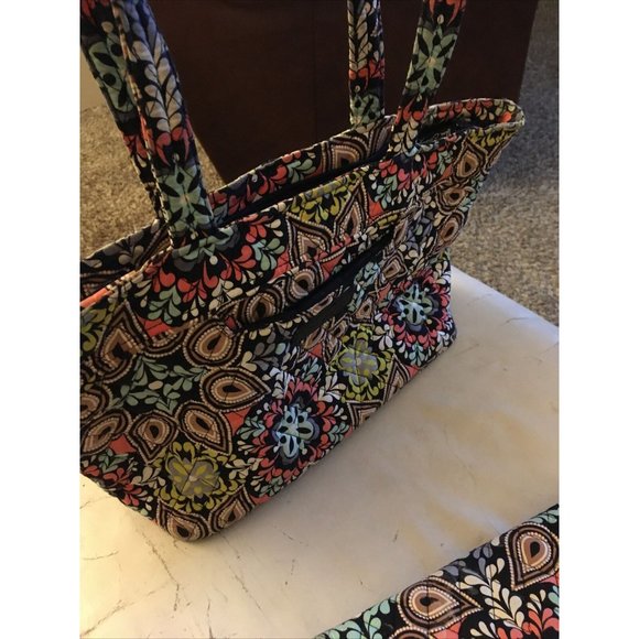 VERA BRADLEY Quilted Floral & Paisley Print Medium Bag W/Matching Wallet CLEAN - Picture 11 of 12